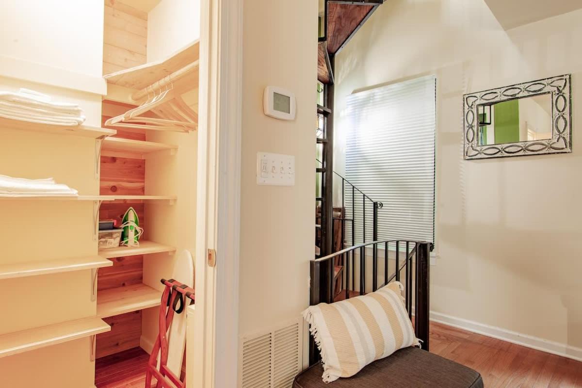 H St Sanctuary Capitol Hill Carriage House